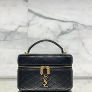 Design Gaby leather tote bag for women - Dubai Fashion LUX