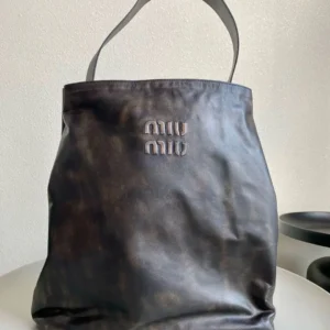 Design Nappa leather shoulder bag - Dubai Fashion LUX