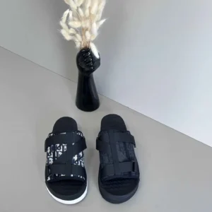 Dior slipper