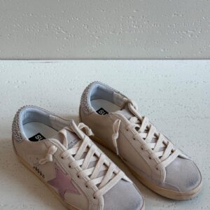 GOLDEN GOOSE