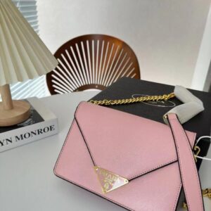 PRADA 21 CM
