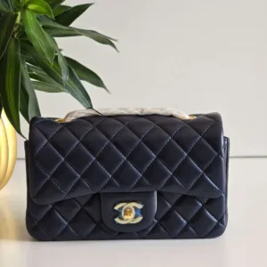 black lambskin Chanel Classic Flap bag - Luxury Master Copy Dubai