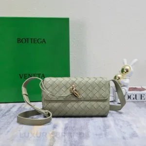 Bottega Veneta Andiamo Bag - Super Master Quality 1:1 Replica | Luxury Leather Handbag - Luxury Master Copy Dubai