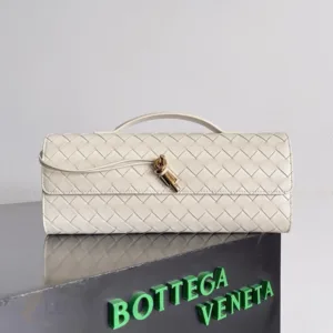 Bottega Veneta Andiamo Clutch Bag | Super Master Quality | Luxury Nappa Leather - Luxury Master Copy Dubai