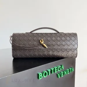 Bottega Veneta Andiamo Clutch | Super Master Quality | Intrecciato Leather - Luxury Master Copy Dubai