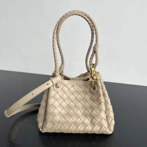 Bottega Veneta Andiamo Parachute Bag | Super Master Quality - Luxury Master Copy Dubai