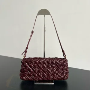 BOTTEGA VENETA Cha-Cha Bag | Super Master Quality | Intrecciato Leather Hobo - Luxury Master Copy Dubai