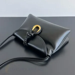 Bottega Veneta Liberta Bag | Intrecciato Leather Handbag | Super Master Quality - Luxury Master Copy Dubai