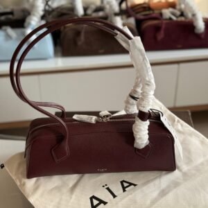 Buy Alaïa Medium Le Teckel Burgundy Leather Shoulder Bag 