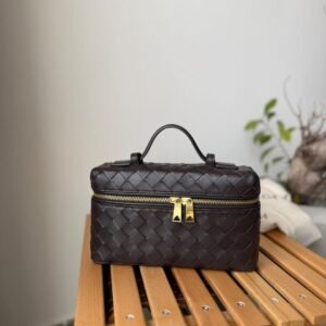 Buy Bottega Veneta Bang Bang Fondant Vanity |Dubai Luxury Items