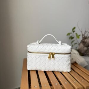 Buy Bottega Veneta Bang Bang Sea Salt Vanity |Dubai Luxury Items