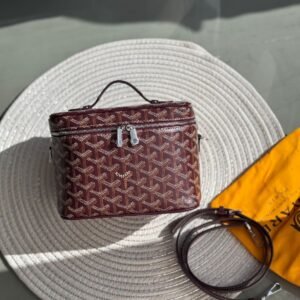 Buy Goyard Vanity Case Muse Mini Burgundy Goyardine Canvas