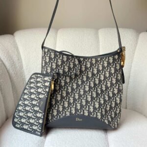 Dior Medium Blue Dior Oblique Jacquard Médaillon Bucket Bag