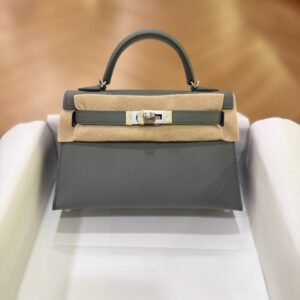 Hermes Mini Kelly 20 Vert Amande Epsom Leather SHW - Dubai Luxury Items